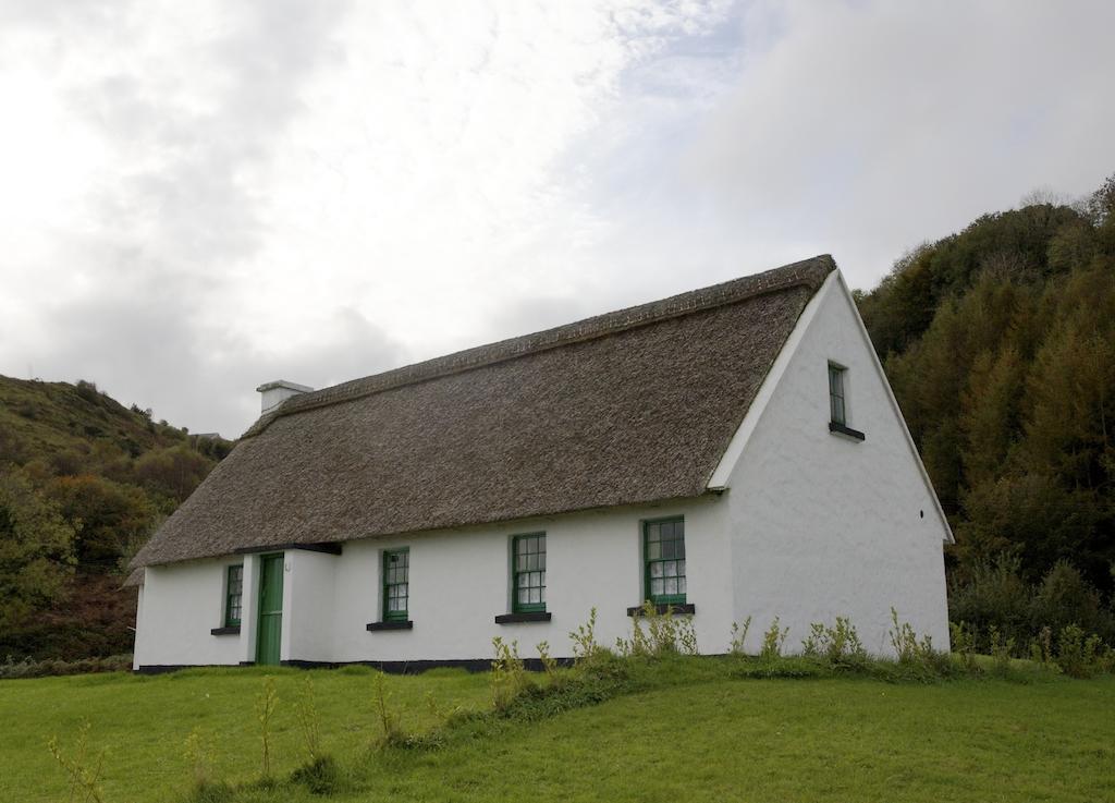 Corofin Lake Cottages الغرفة الصورة